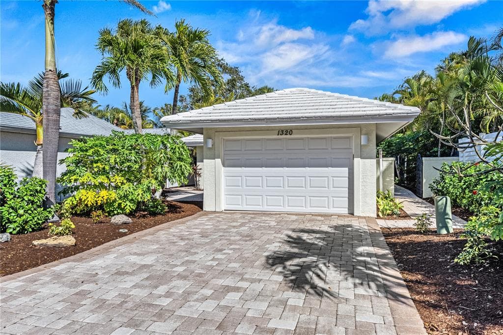 1320 MOONMIST DRIVE B-11 photo 4