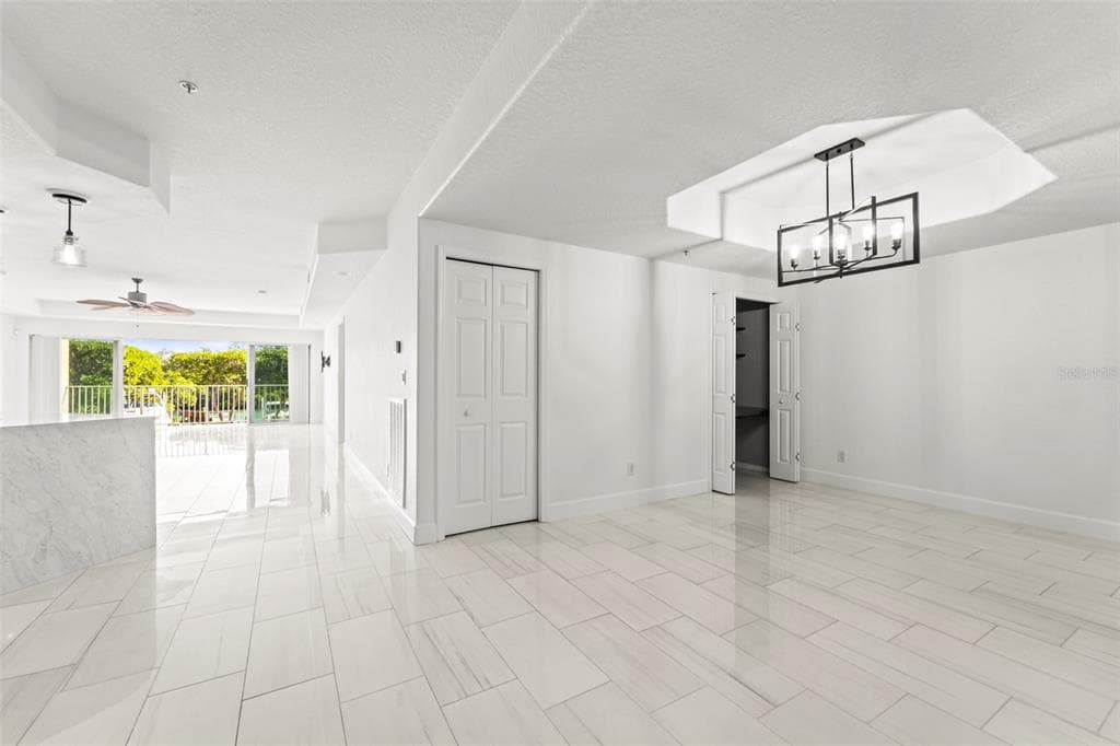 1645 PINELLAS BAYWAY S B2 photo 7