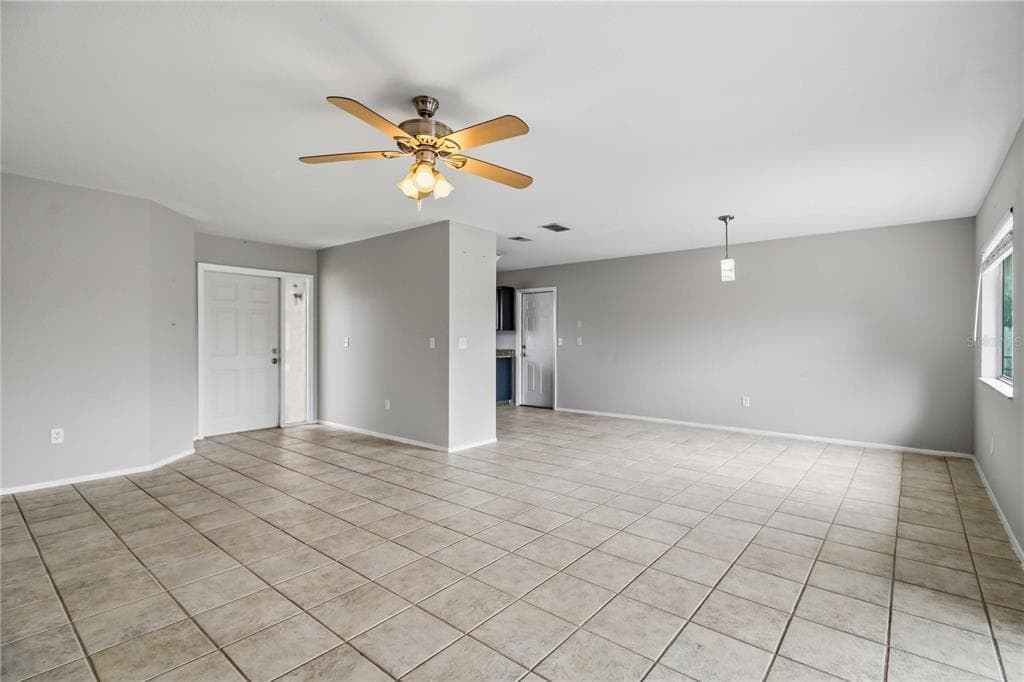 4108 ABBOTSFORD STREET photo 7