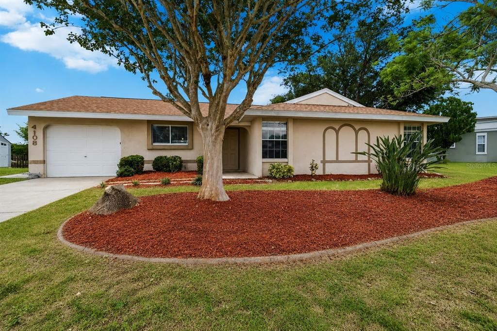 4108 ABBOTSFORD STREET photo 1
