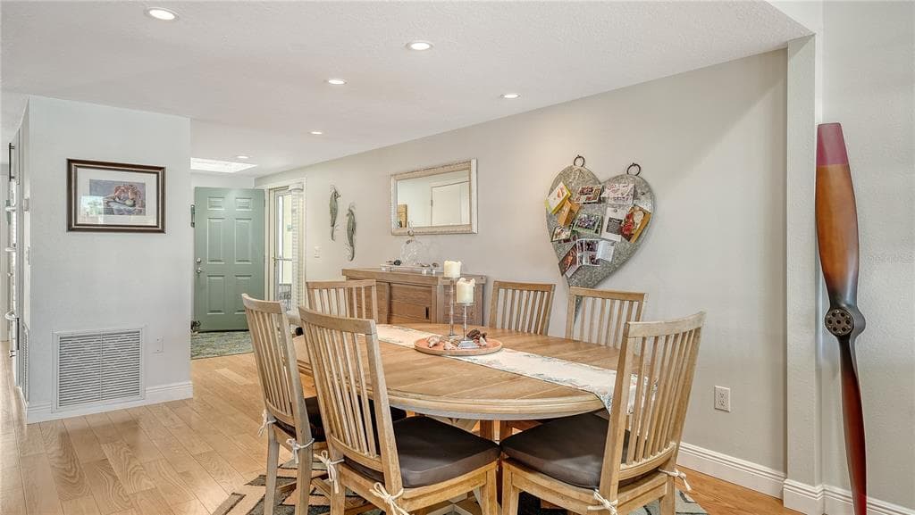 4104 128TH STREET W 704 photo 10