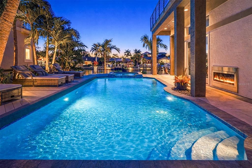 4635 DOLPHIN CAY LANE S 3