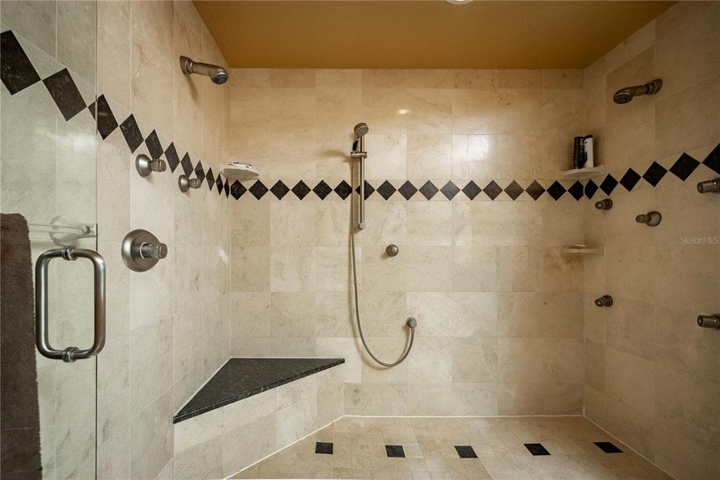 306 HARBOR DRIVE photo 21