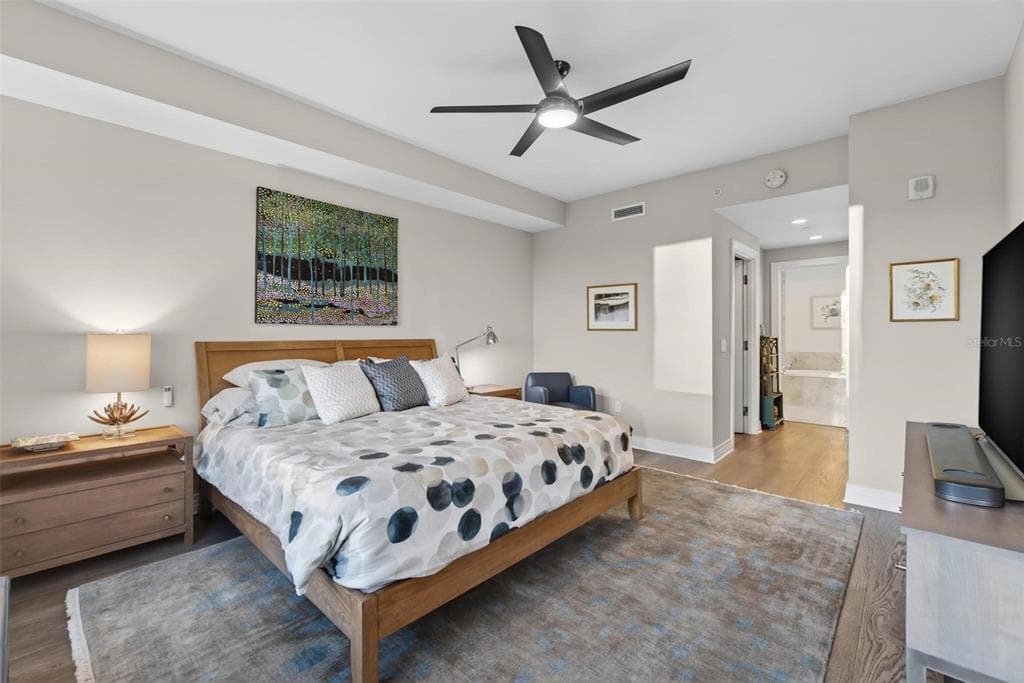 1325 SNELL ISLE BOULEVARD NE 302 photo 24