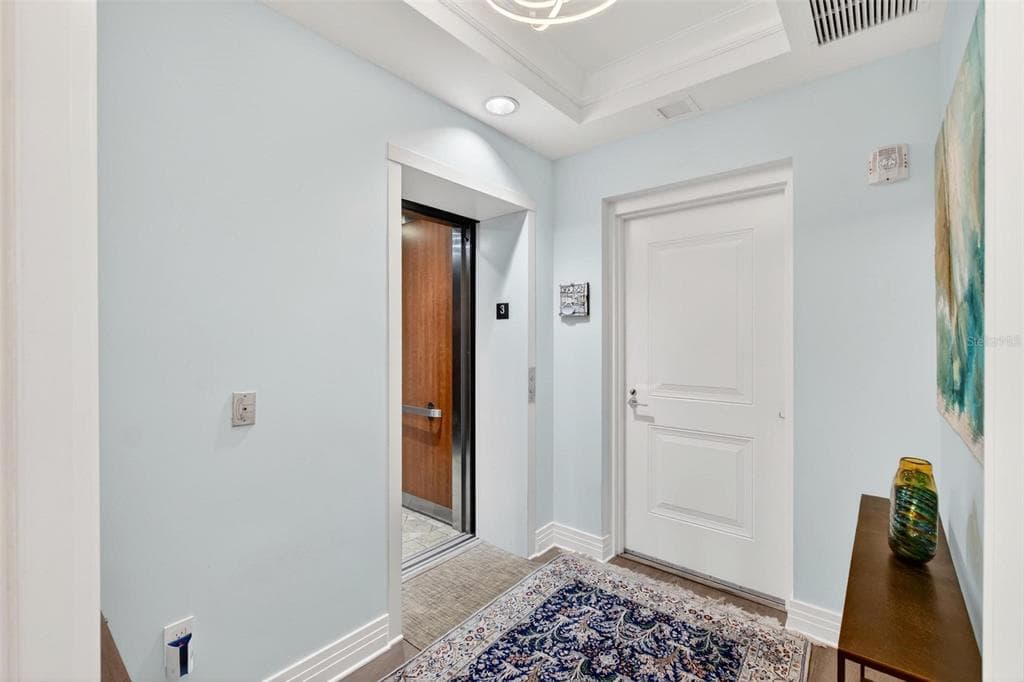 1325 SNELL ISLE BOULEVARD NE 302 photo 8