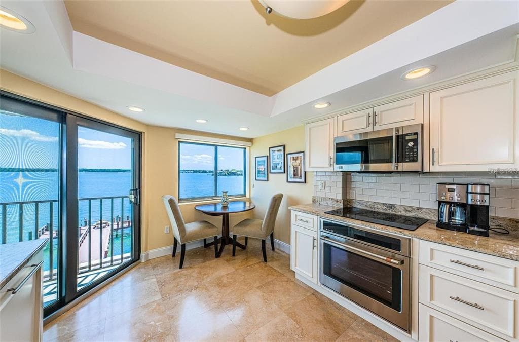 240 SAND KEY ESTATES DRIVE 222 photo 9