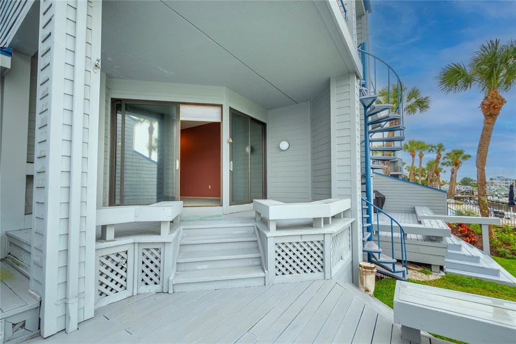 900 PINELLAS BAYWAY S #109 3