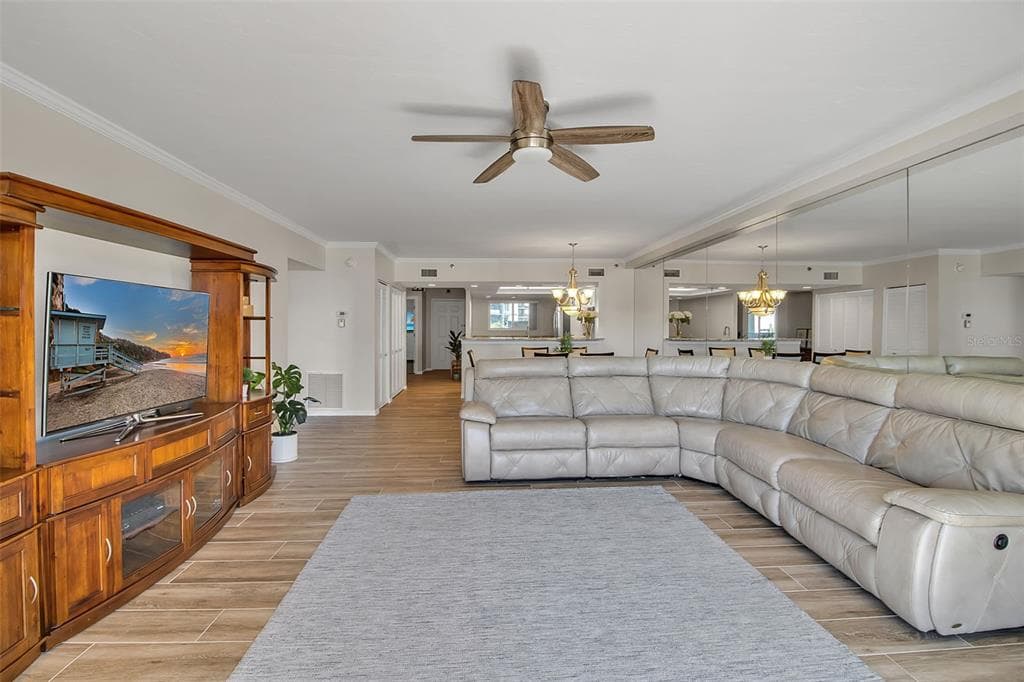 1485 GULF OF MEXICO DRIVE 303 photo 13