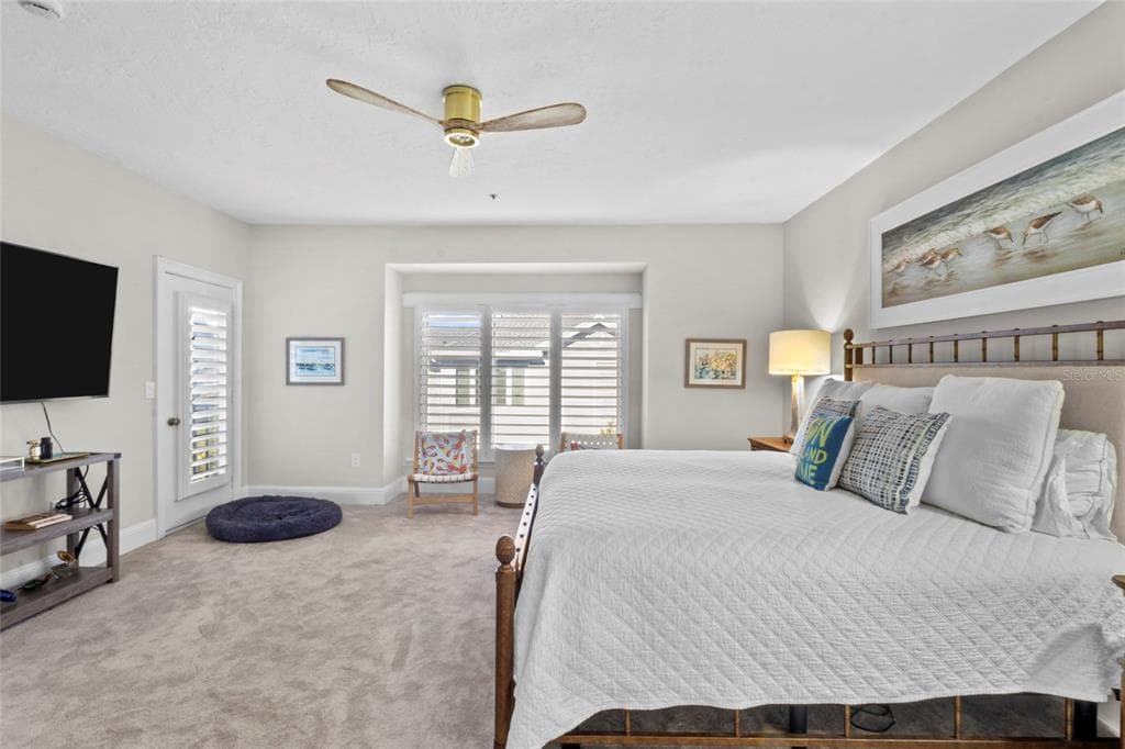 515 FOREST WAY photo 22