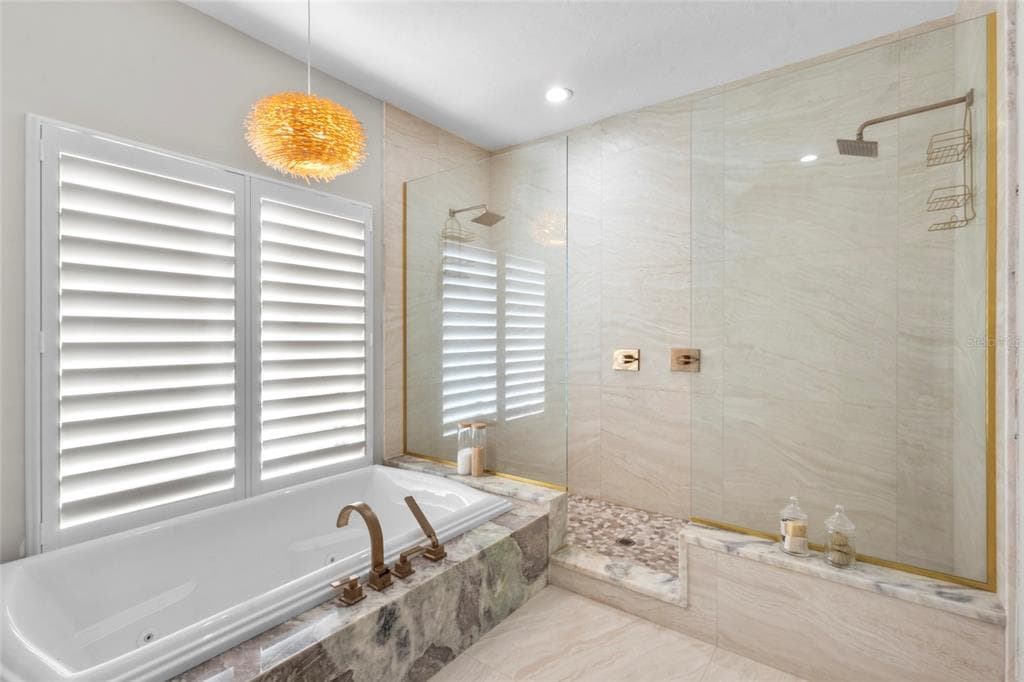 515 FOREST WAY photo 24