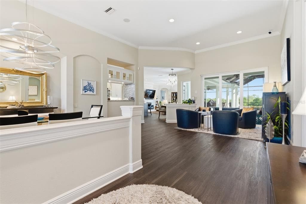 120 12TH AVENUE E photo 11