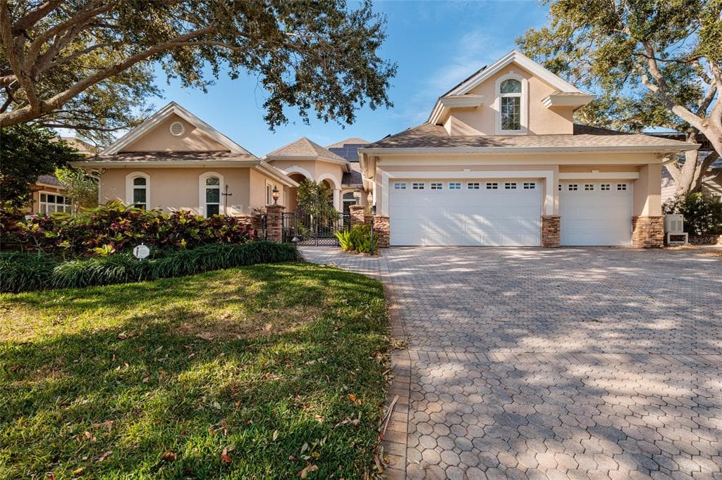 8402 TALLAHASSEE DRIVE NE photo 1