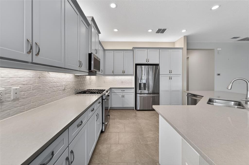 15512 CORONA DEL MAR DRIVE photo 13