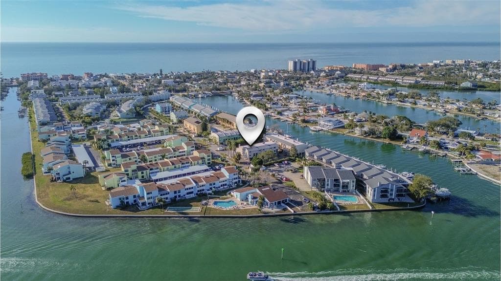 324 WINDRUSH BOULEVARD 11 photo 1