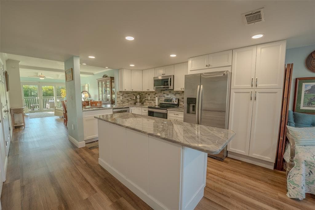 324 WINDRUSH BOULEVARD 11 photo 5