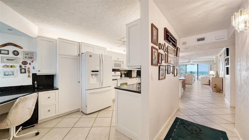 19 WHISPERING SANDS DRIVE 201 photo 5