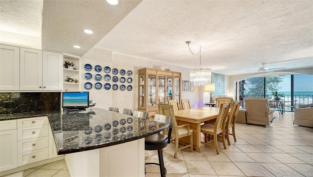 19 WHISPERING SANDS DRIVE 201 photo 10