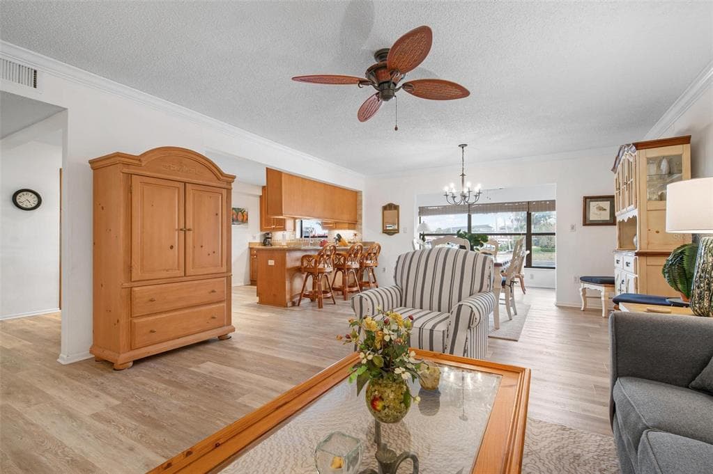9527 AZURE COVE photo 8