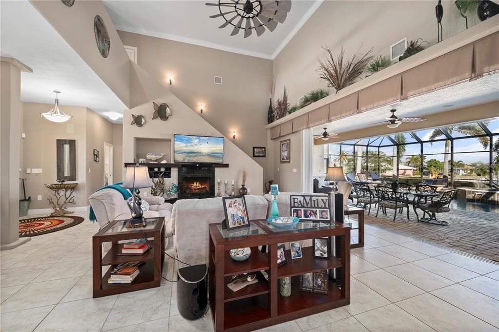 48 COLONY POINT DRIVE 4