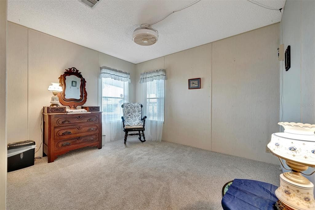 106 N SAINT GEORGE CIRCLE photo 17