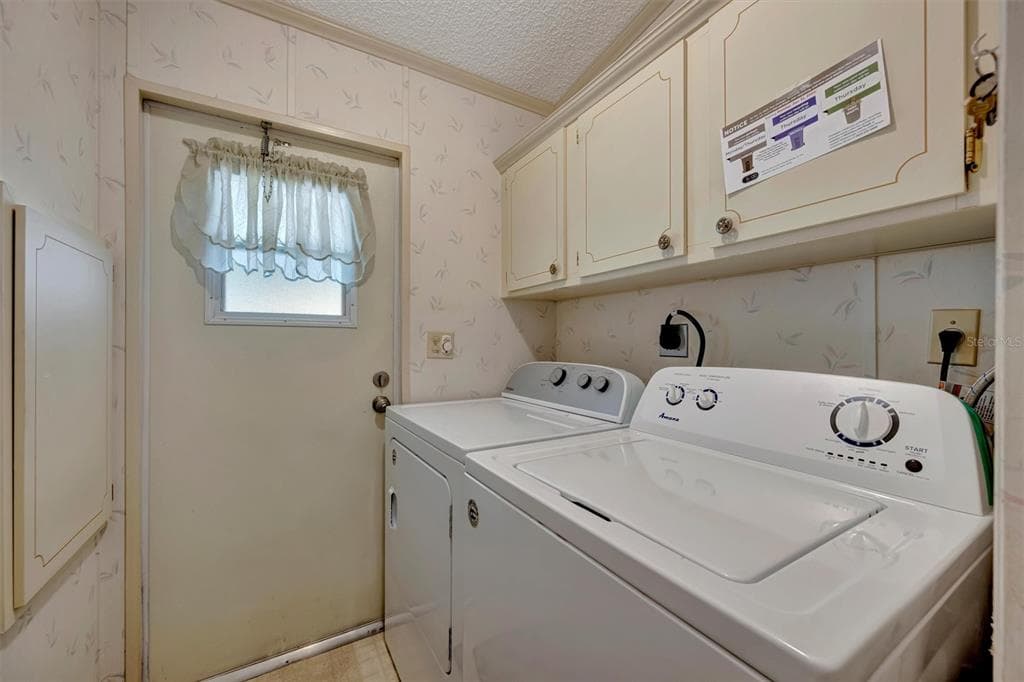 106 N SAINT GEORGE CIRCLE photo 24