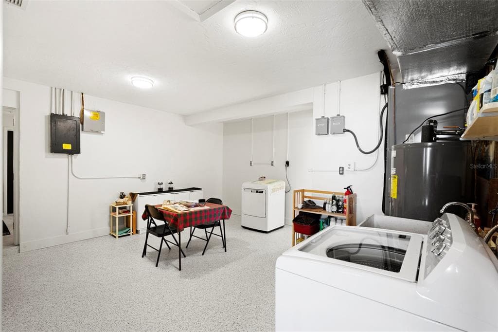 5003 COMMONWEALTH ROAD photo 17