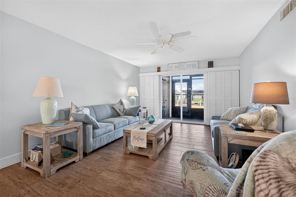 1640 JUNO TRAIL 102A photo 9