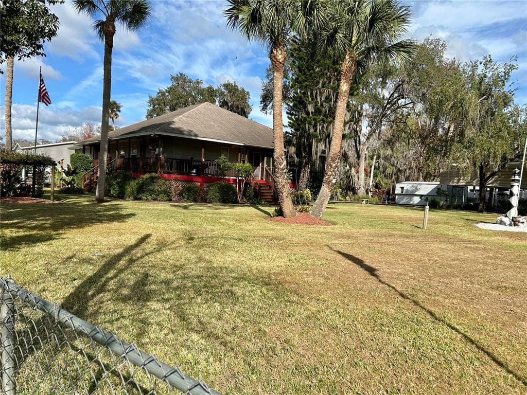 55730 HOLIDAY  CIRCLE 3
