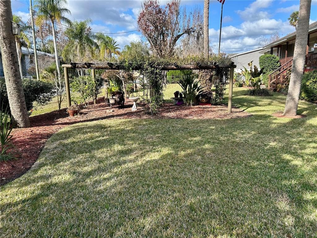 55730 HOLIDAY  CIRCLE 4