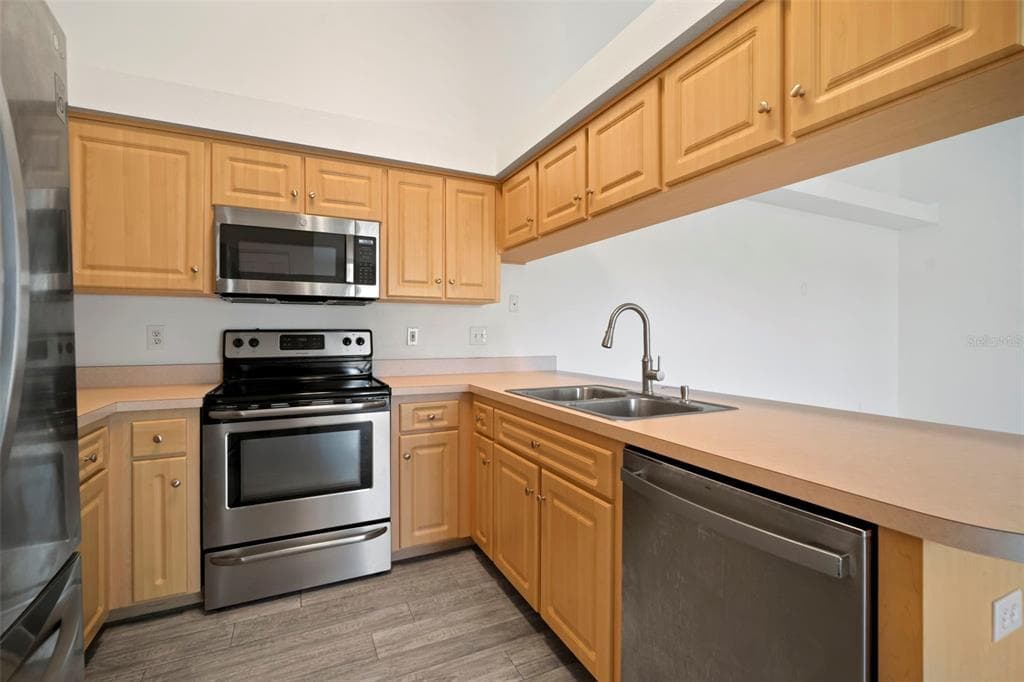 1013 APOLLO BEACH BOULEVARD 203 photo 16