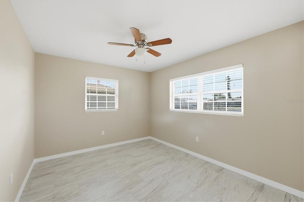 133 COLONIAL STREET SE photo 25