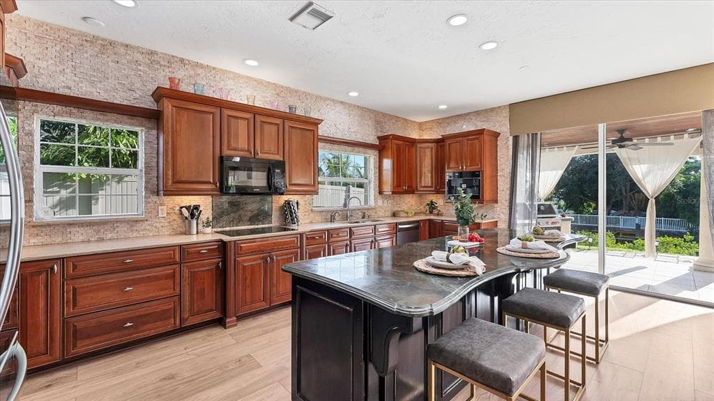 7300 COVE TERRACE photo 18