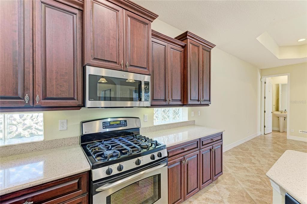 650 CRANE PRAIRIE WAY photo 14