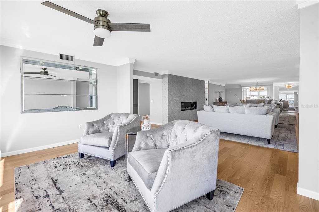 6020 SHORE BOULEVARD S 712 photo 22