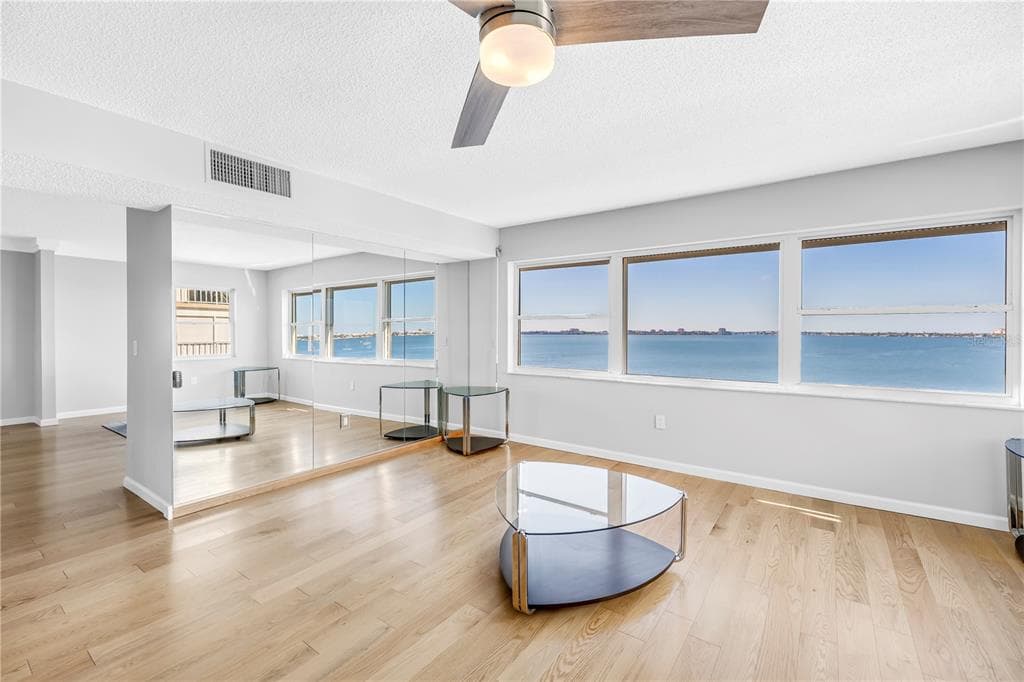 6020 SHORE BOULEVARD S 712 photo 7