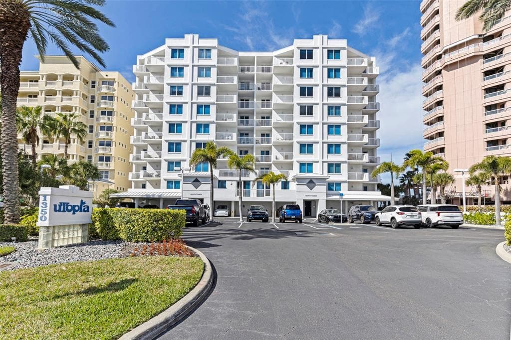 1350 GULF BOULEVARD 704 photo 2