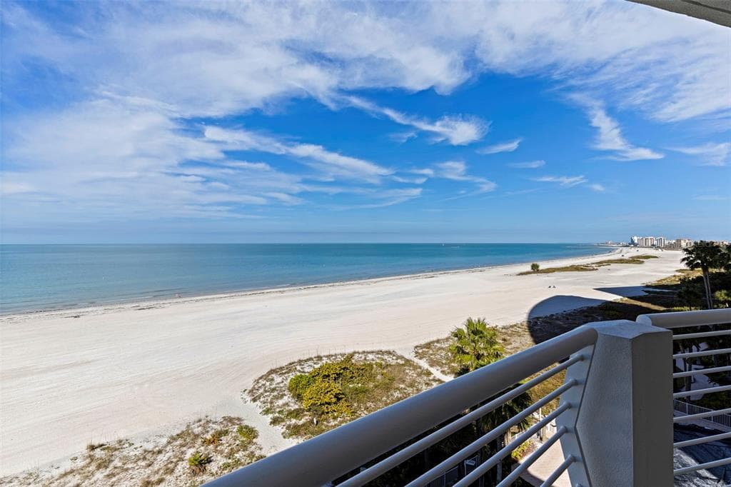 1350 GULF BOULEVARD 704 photo 1