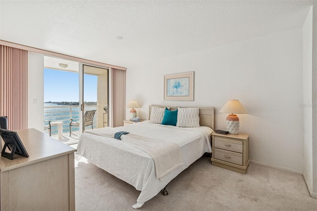 6105 BAHIA DEL MAR CIRCLE 686 photo 19