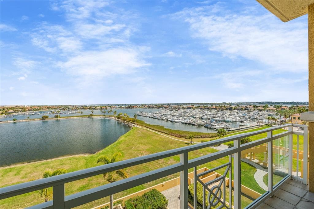 140 RIVIERA DUNES WAY #503 3