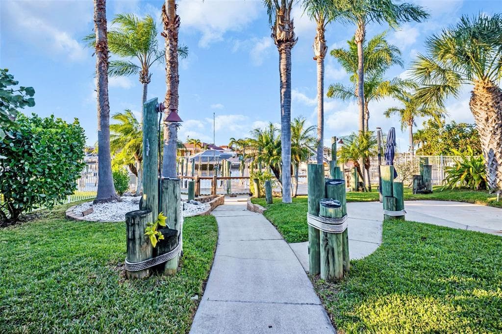 4951 GALLEON COURT 4