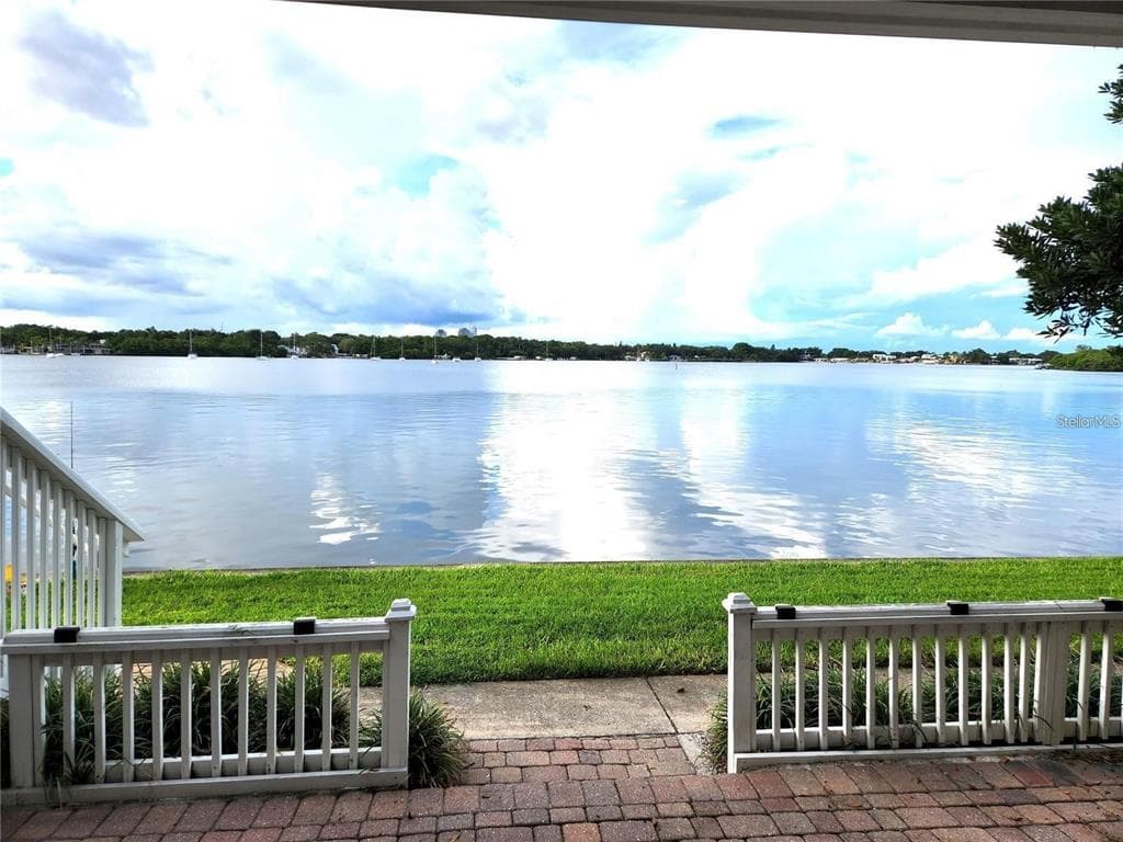 205 POMPANO DRIVE SE B photo 22