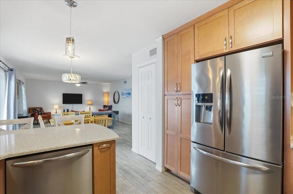 205 POMPANO DRIVE SE B photo 11