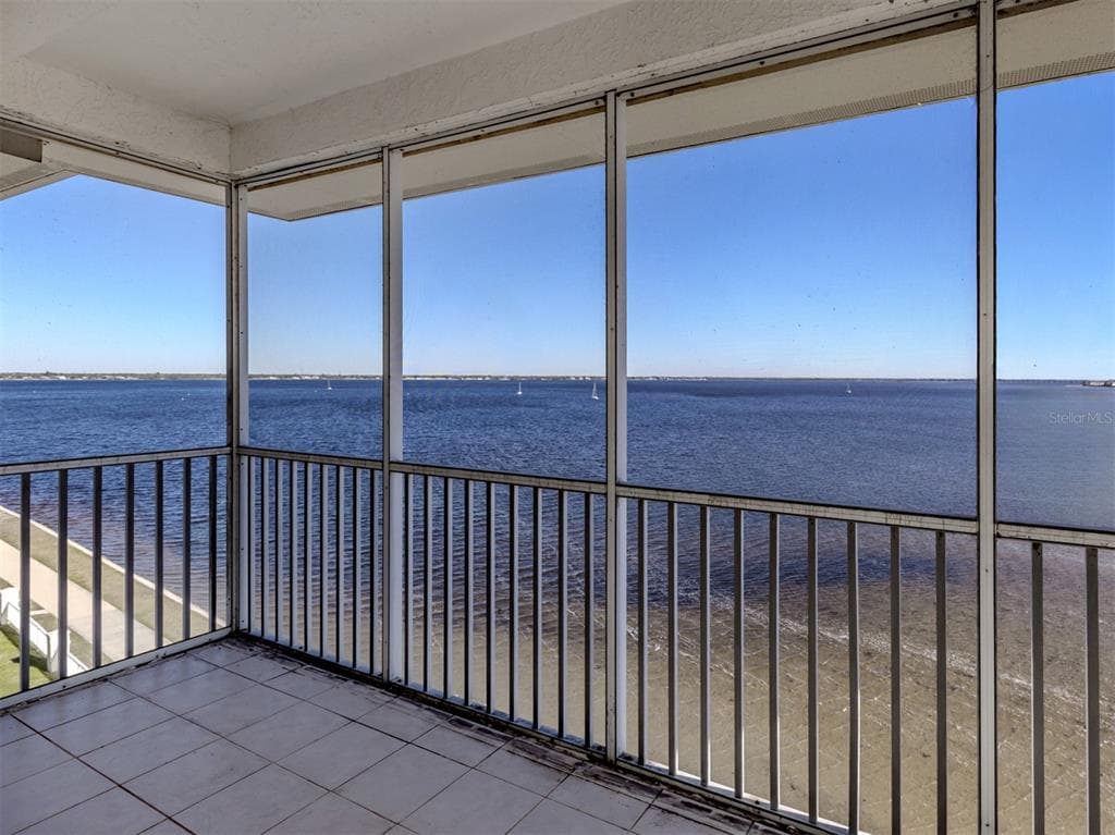200 HARBOR WALK DRIVE 155 photo 10