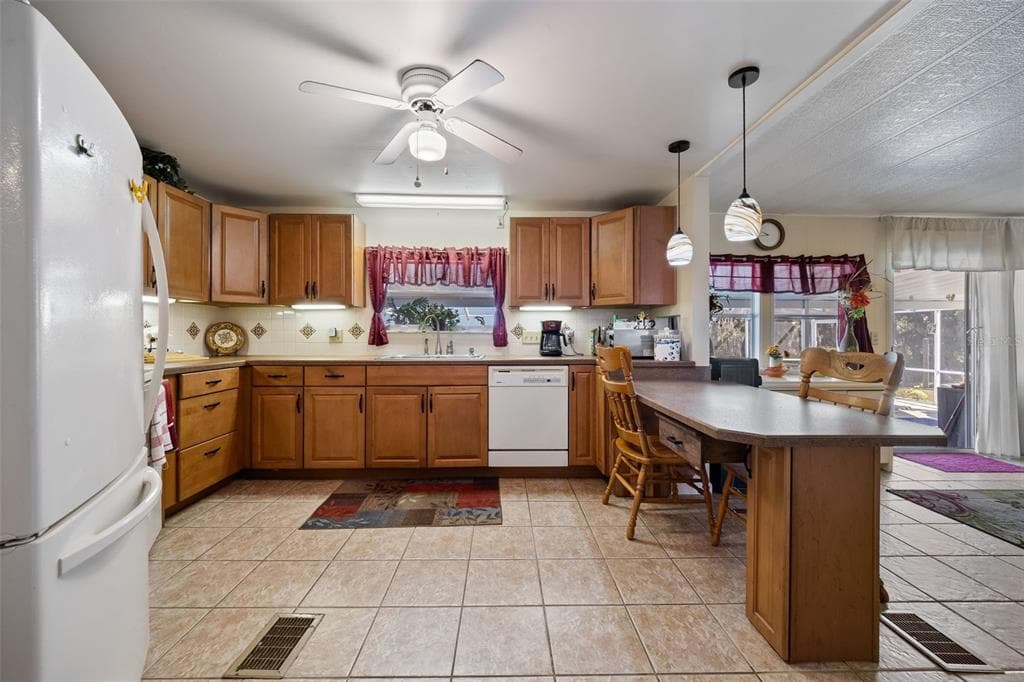 121 BONNIE DRIVE photo 12
