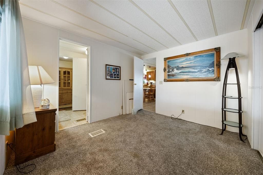 121 BONNIE DRIVE photo 7