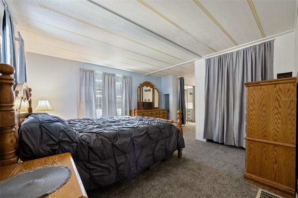 121 BONNIE DRIVE photo 18