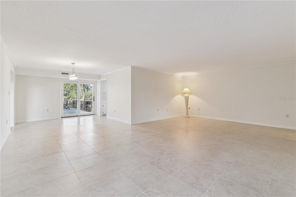 6204 MASTERS BOULEVARD 202 photo 20