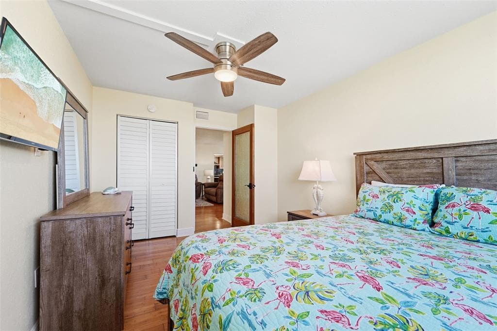 15316 GULF BOULEVARD 404 photo 22