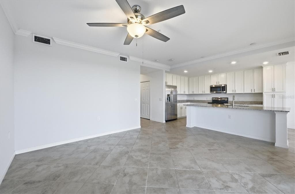 14081 HERITAGE LANDING BOULEVARD 227 photo 12