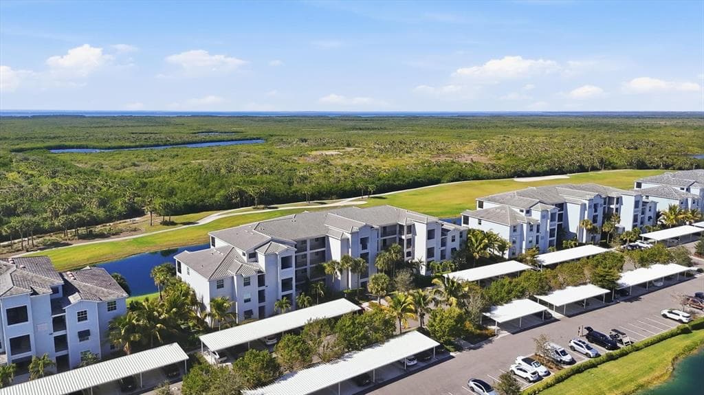 14081 HERITAGE LANDING BOULEVARD 227 photo 5